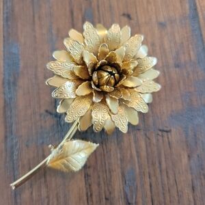 Vintage Tortolani Crislu Gold Plated Flower Brooch
